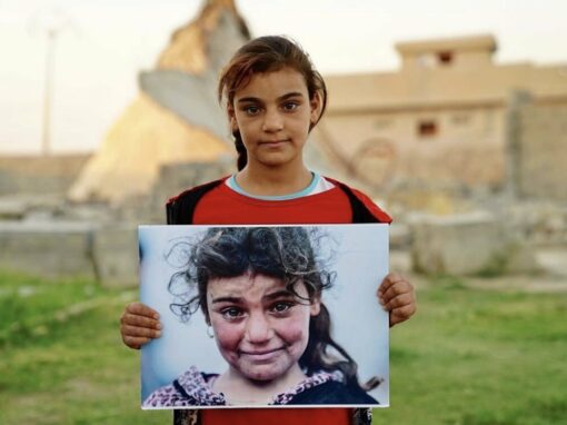 “بالصورة”.. موناليزا العراق تعود الى منزلها بعد 3 سنوات من الحرب